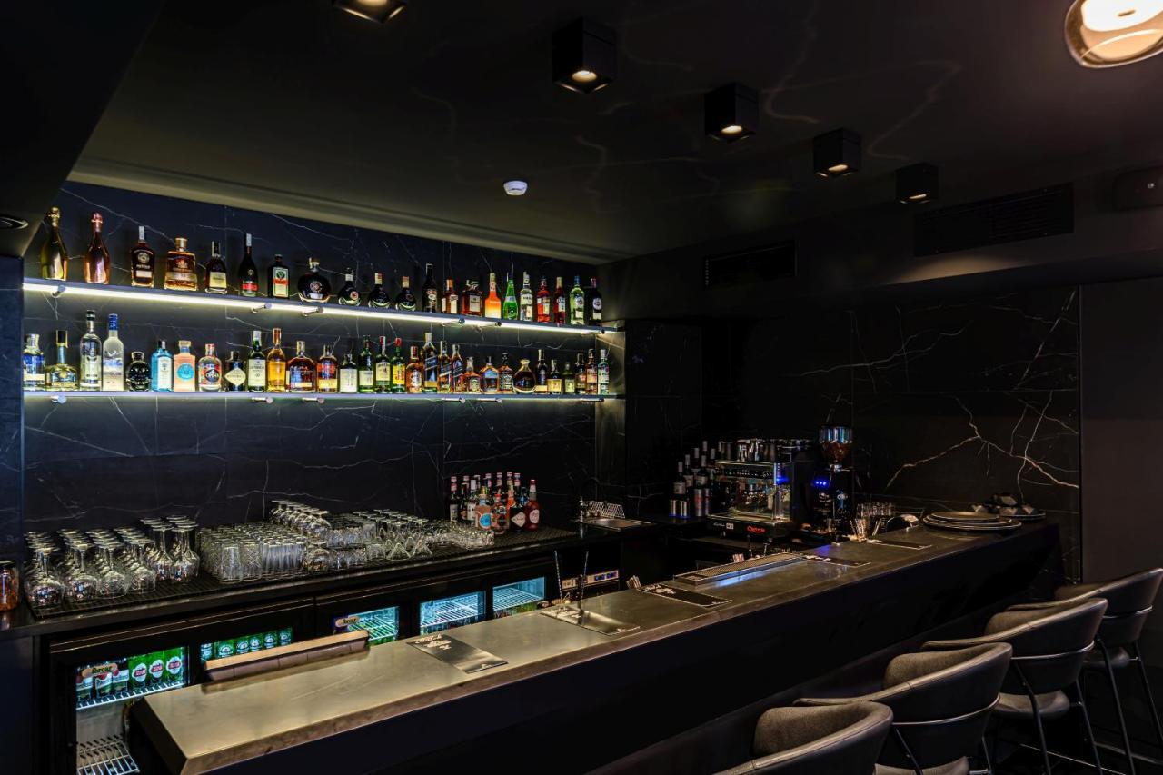 B The Hotel Sfantu Gheorghe  Ngoại thất bức ảnh