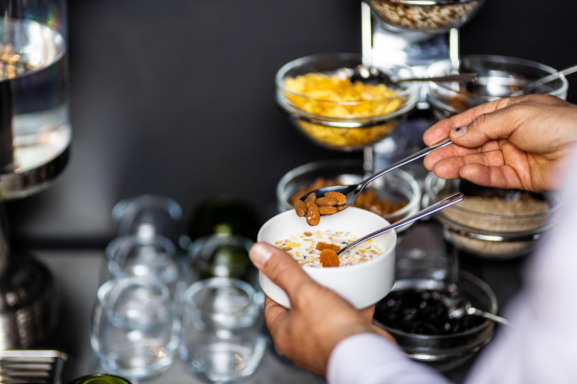 B The Hotel Sfantu Gheorghe  Ngoại thất bức ảnh